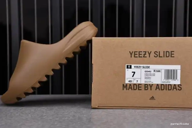 G55492 Core Slide Yeezy Adidas 0617